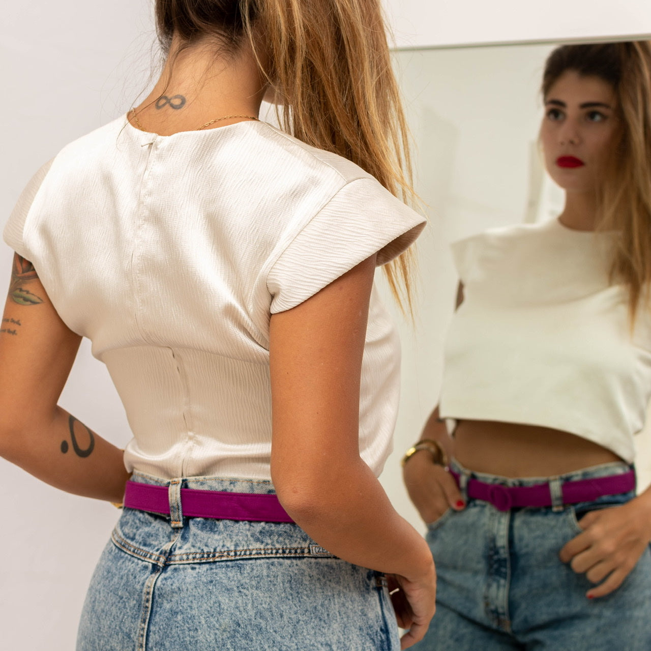 Vintage Minimal Crop Top 90’s (M)