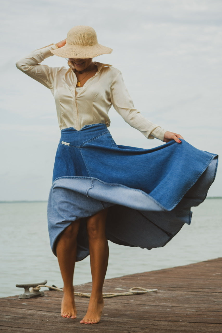 1980’s Oscar de la Renta jeans skirt (S)