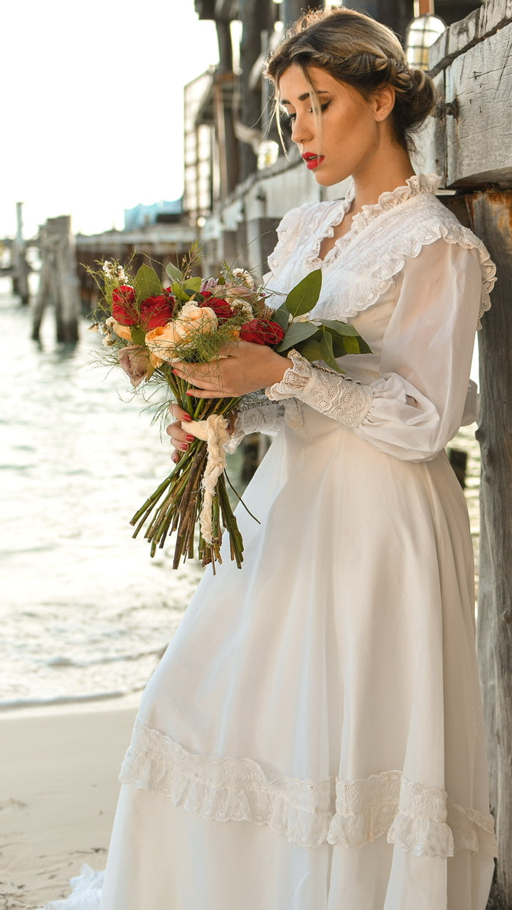 Vintage 1970s Victorian Wedding Dress (XS)