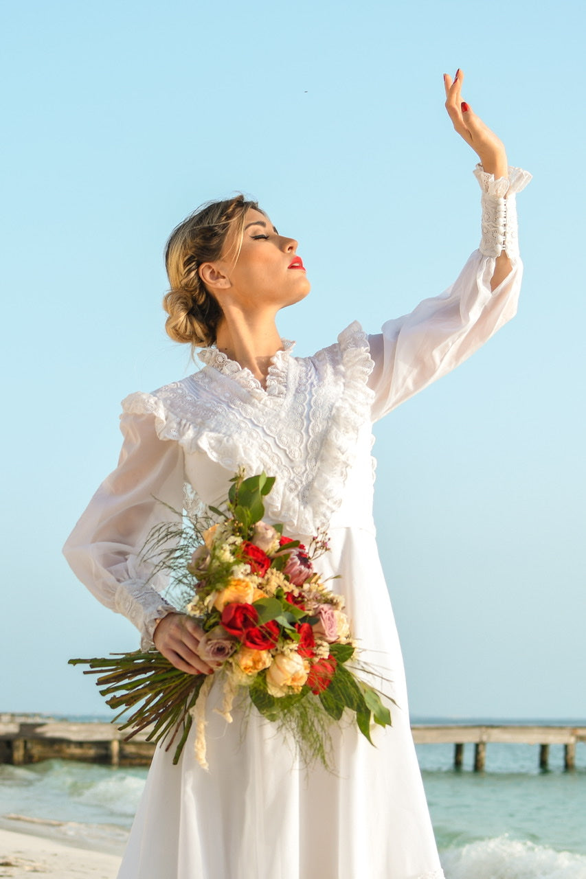 Vintage 1970s Victorian Wedding Dress (XS)